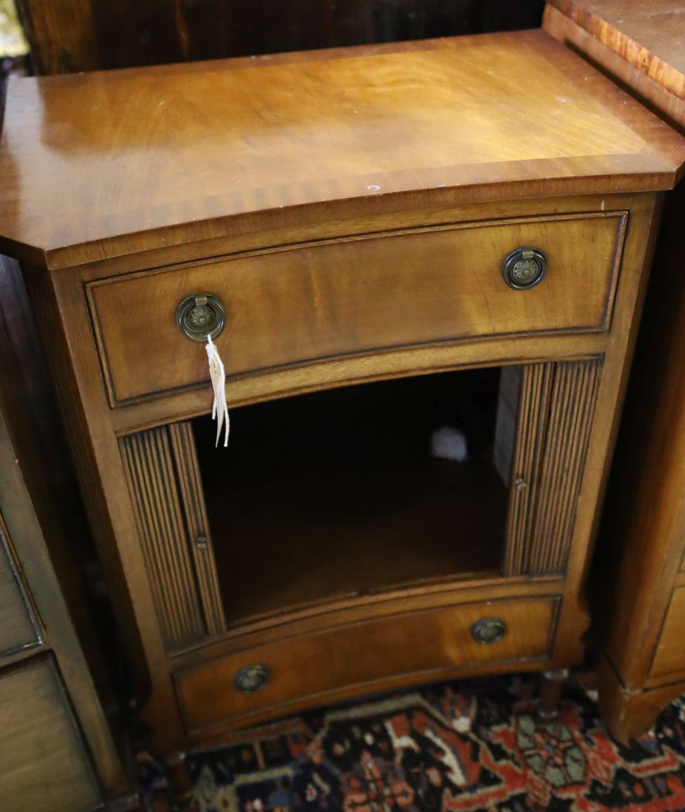 A mahogany concave side cabinet enclosed by tambour front, width 50cm, depth 34cm, height 72cm